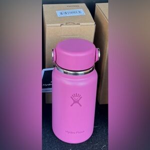 Hydro Flask Mini in Reef Dark Pink 6.7oz NEW IN BOX